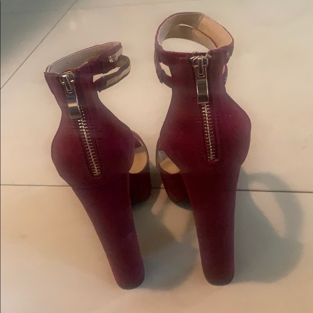 Shoes - Picture 3 of 6